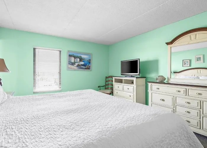 Lucky 711 Island Winds East 3bd, 2ba *